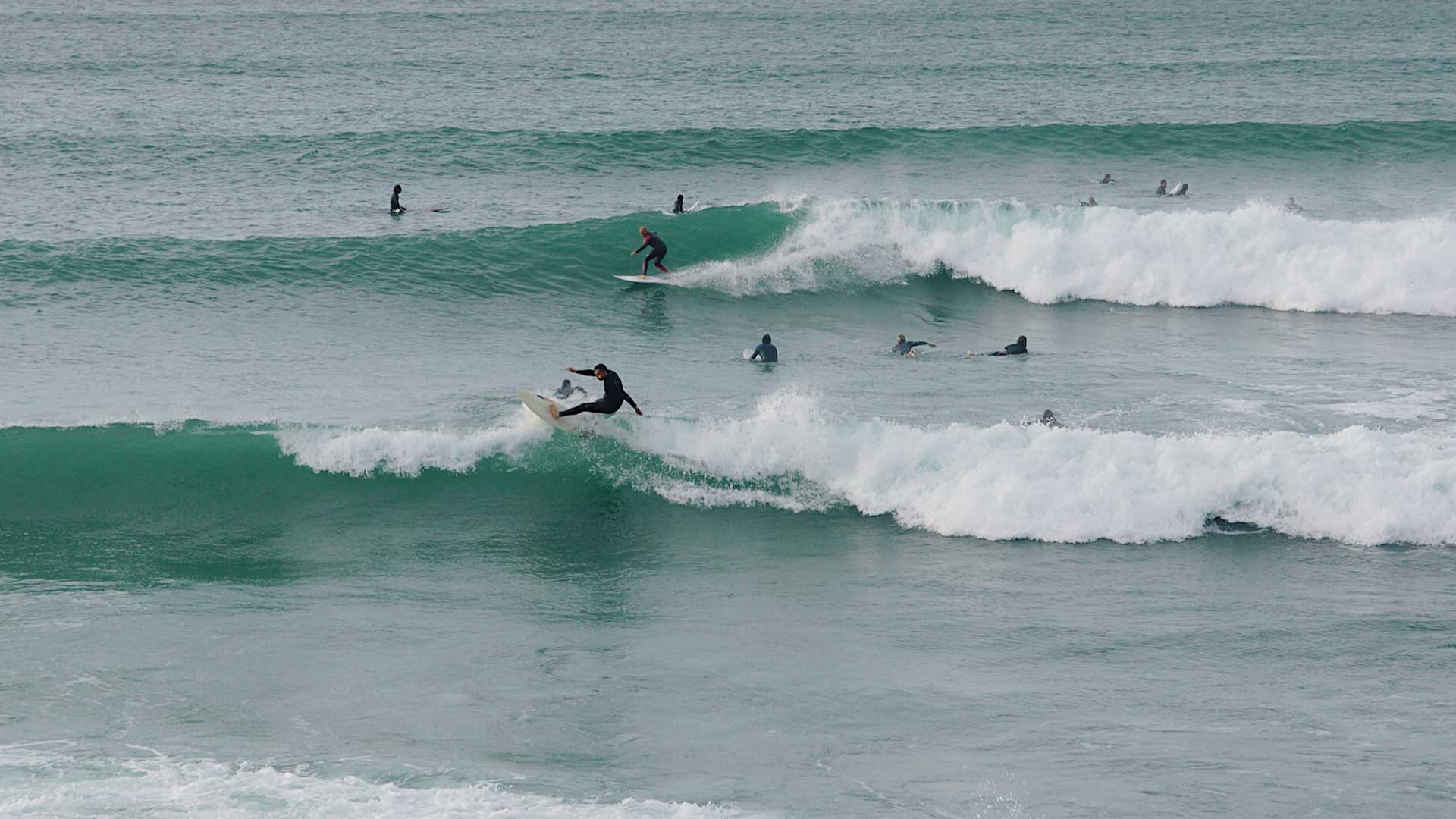 World class Surf & Oceanfront accommodation from only €420 – Peniche Surfing